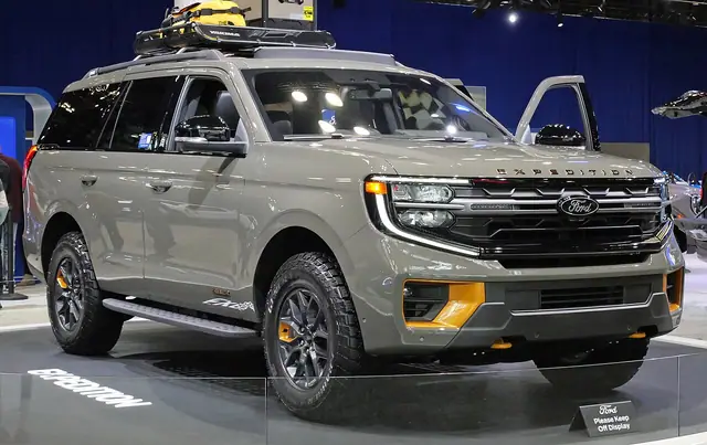 2025 Ford Expedition Tremor