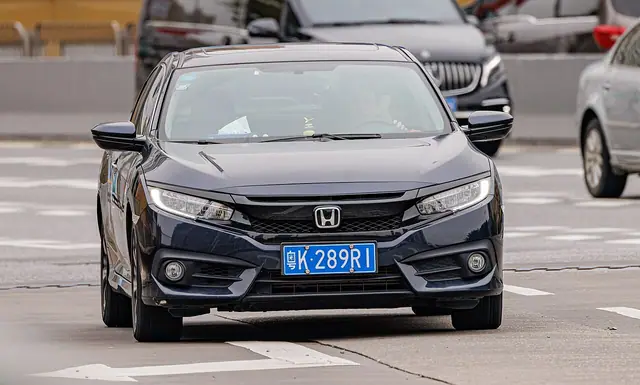 Berline Honda Civic, carrosserie 2016–2021