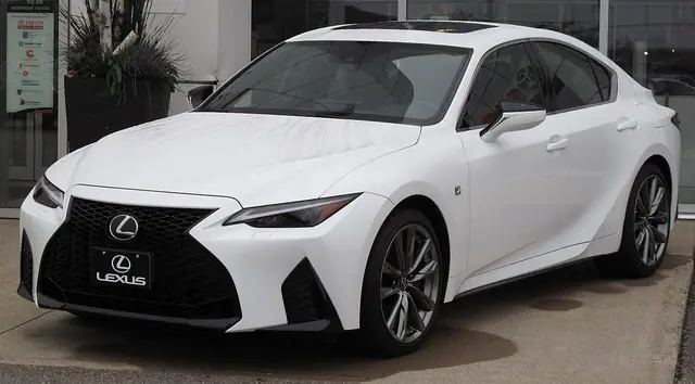 Lexus IS 300 F Sport de 2021