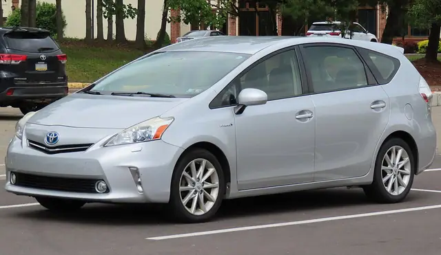 Toyota Prius v de 2012