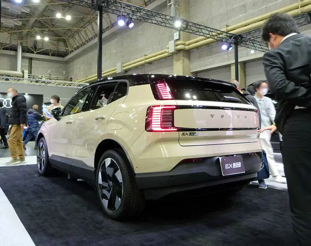 Volvo EX30 de 2025
